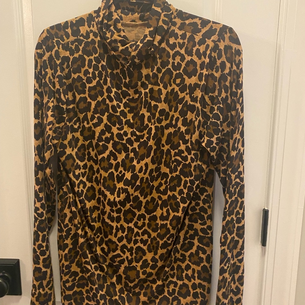 NWOT J Crew leopard turtle neck-xxl